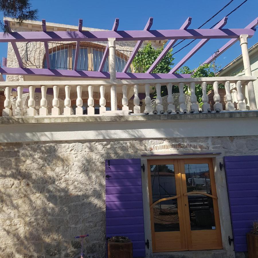 Apartamento Jardin Kapetanova Kuca Veli Iž Exterior foto