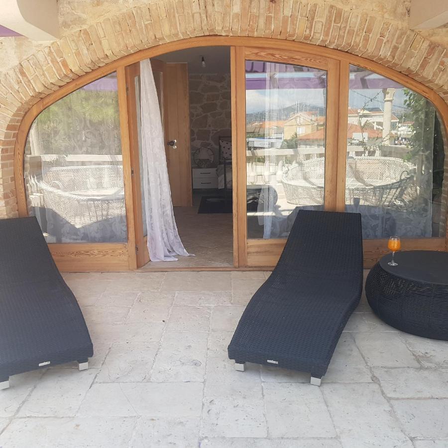 Apartamento Jardin Kapetanova Kuca Veli Iž Exterior foto
