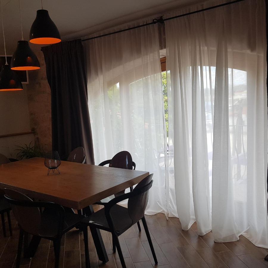 Apartamento Jardin Kapetanova Kuca Veli Iž Exterior foto