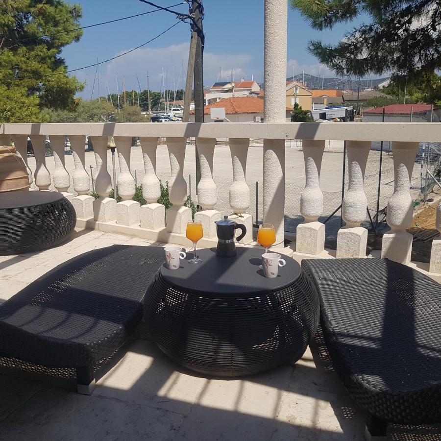 Apartamento Jardin Kapetanova Kuca Veli Iž Exterior foto