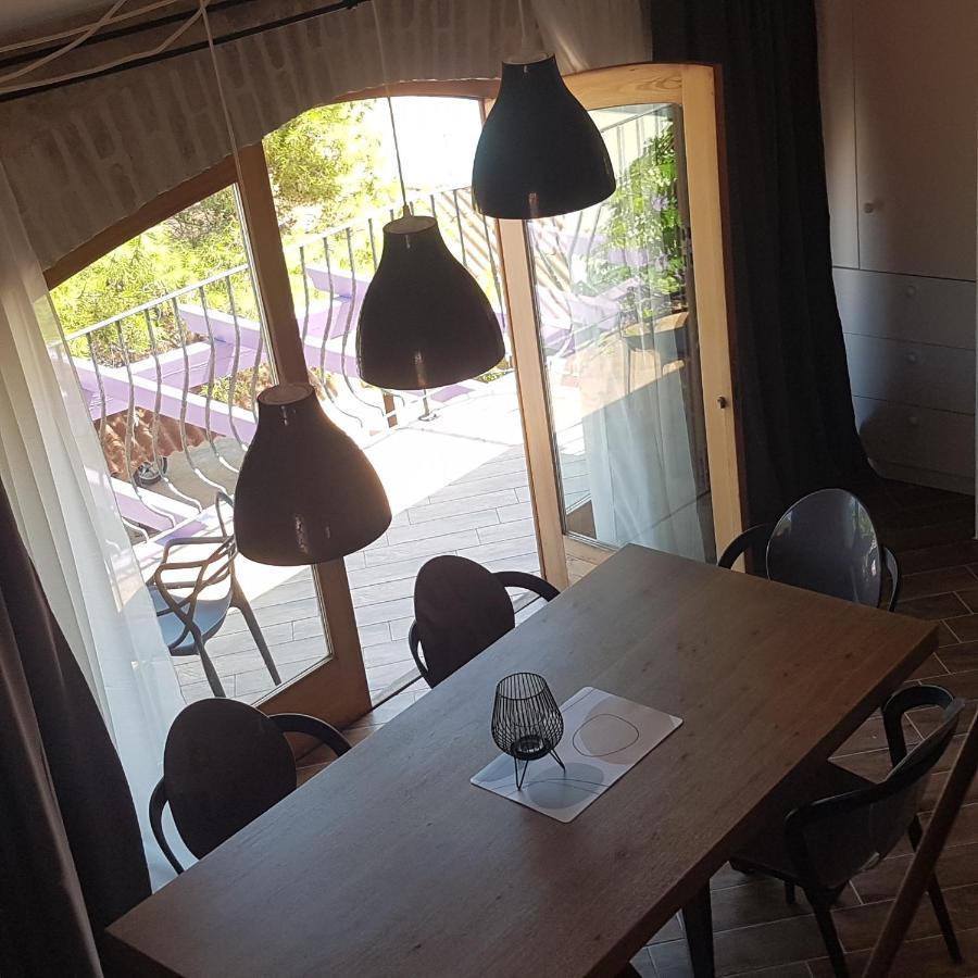 Apartamento Jardin Kapetanova Kuca Veli Iž Exterior foto