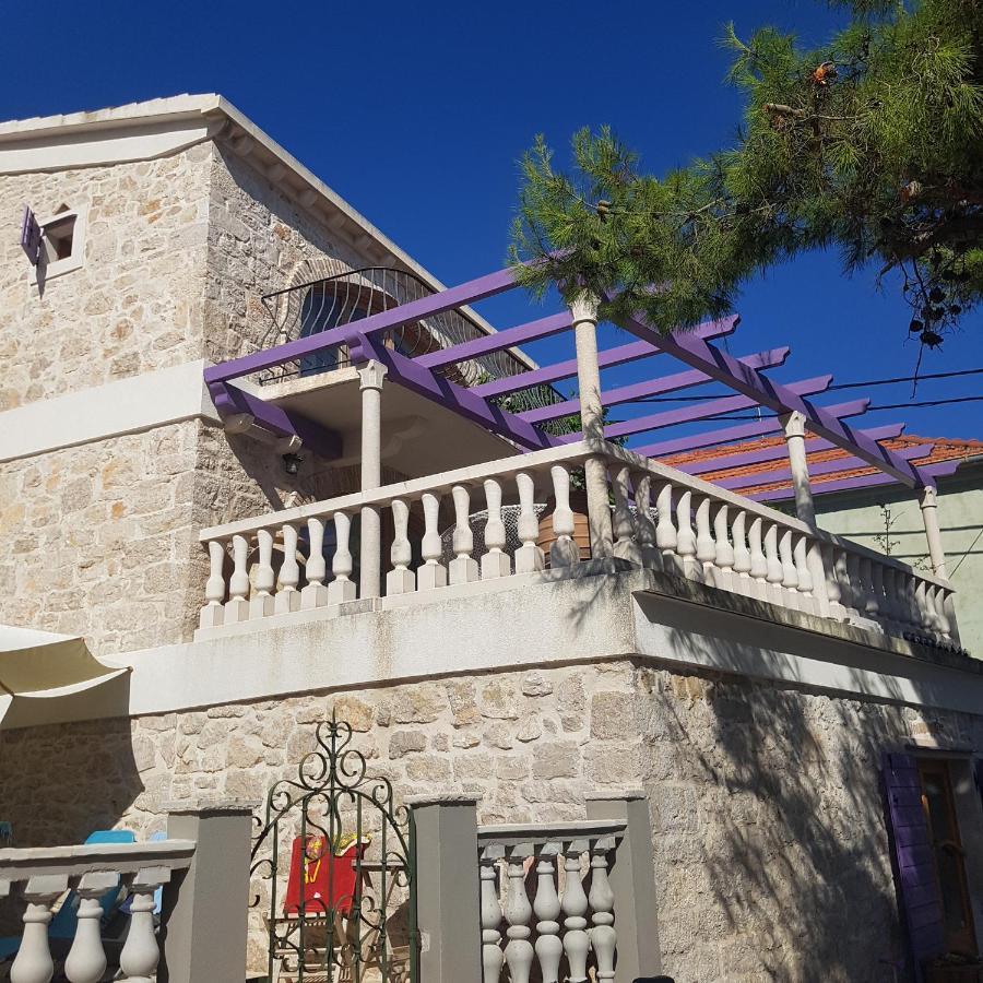Apartamento Jardin Kapetanova Kuca Veli Iž Exterior foto