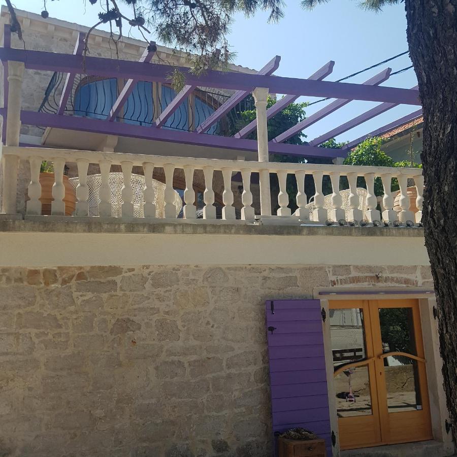 Apartamento Jardin Kapetanova Kuca Veli Iž Exterior foto