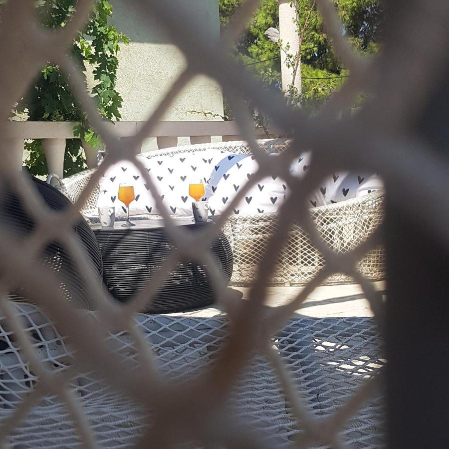 Apartamento Jardin Kapetanova Kuca Veli Iž Exterior foto