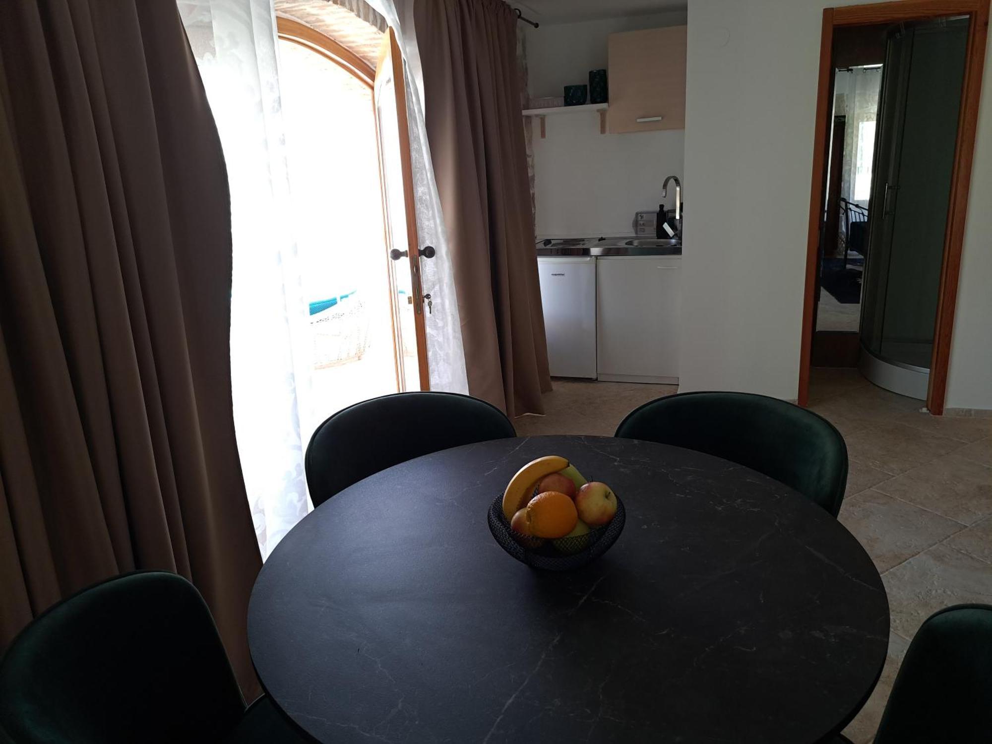 Apartamento Jardin Kapetanova Kuca Veli Iž Exterior foto